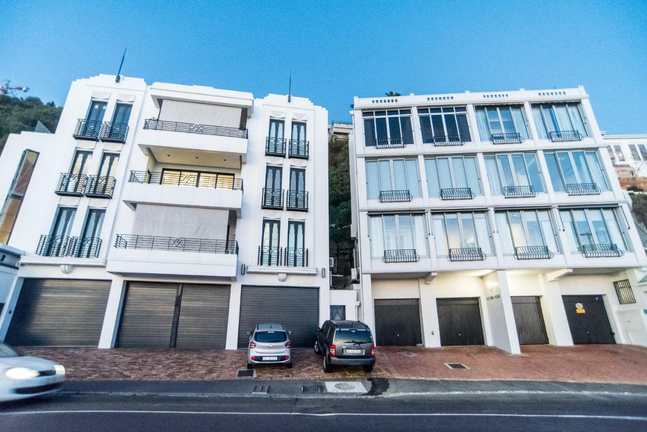 Hamilton Court 2 Apartment